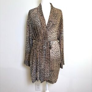 Victoria’s Secret leopard animal print semisheer, kimono belted robe pockets